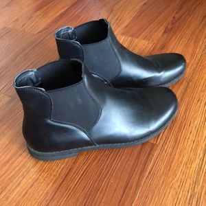 Black flat ankle booties